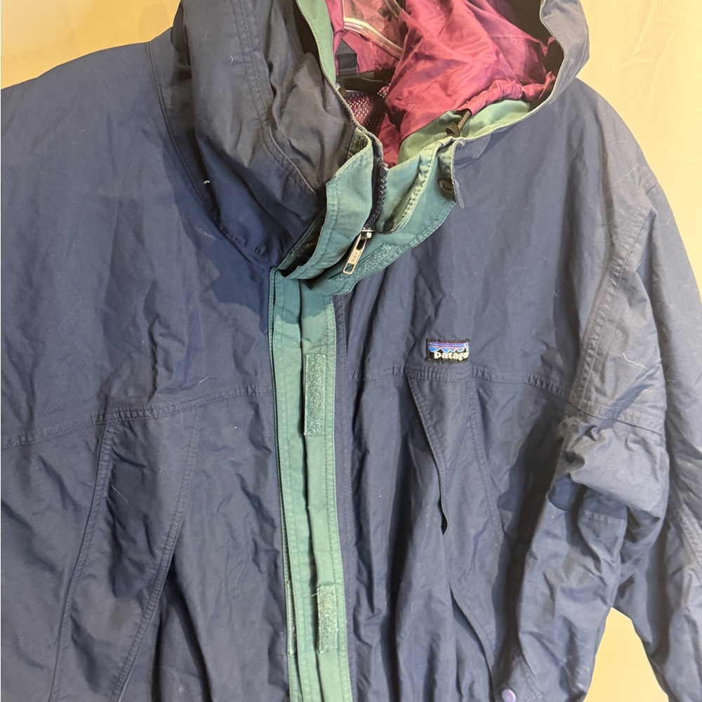 Patagonia Blue and Teal Ski Jacket - Picture 2 of 4